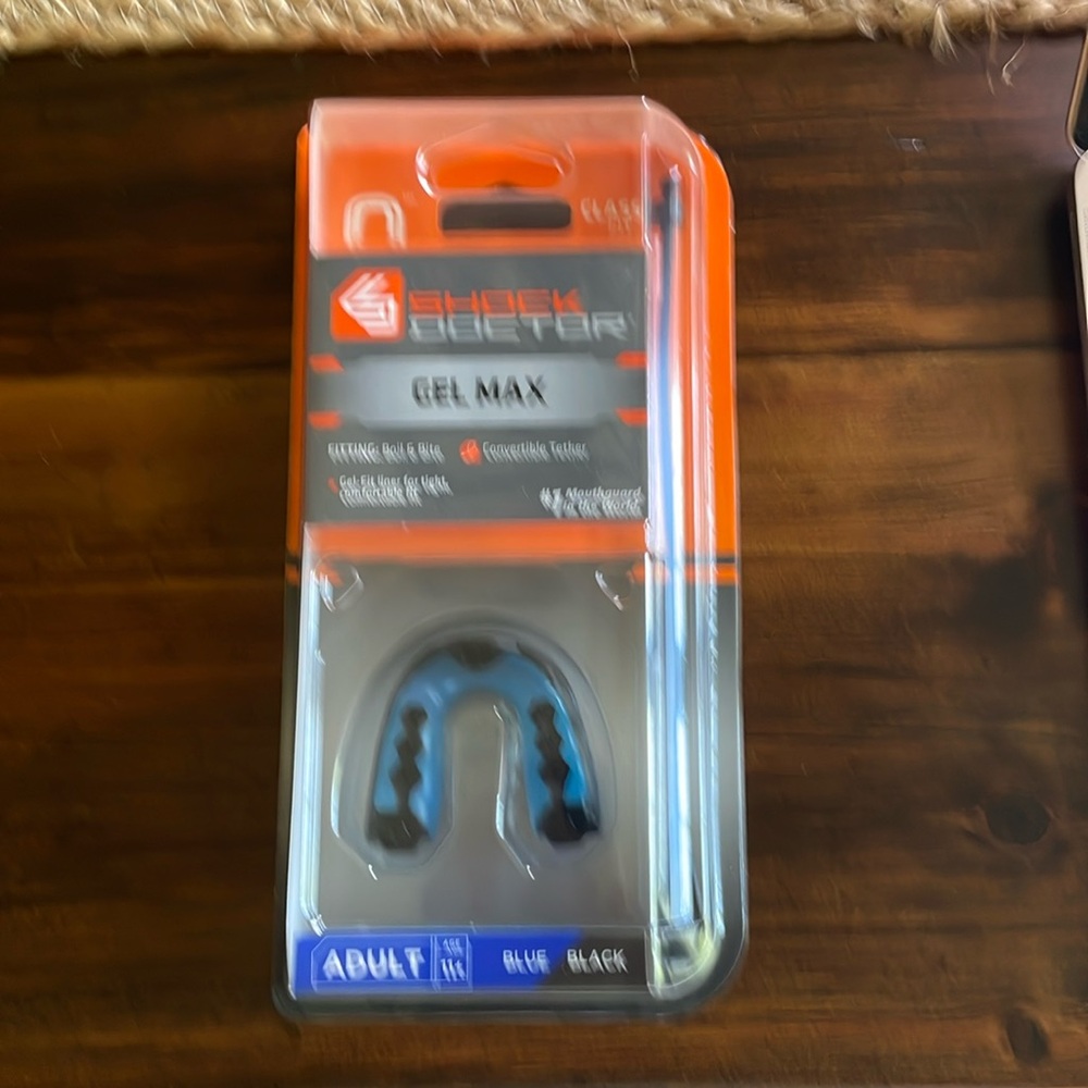 Brand new gel max shock doctor mouthguard
